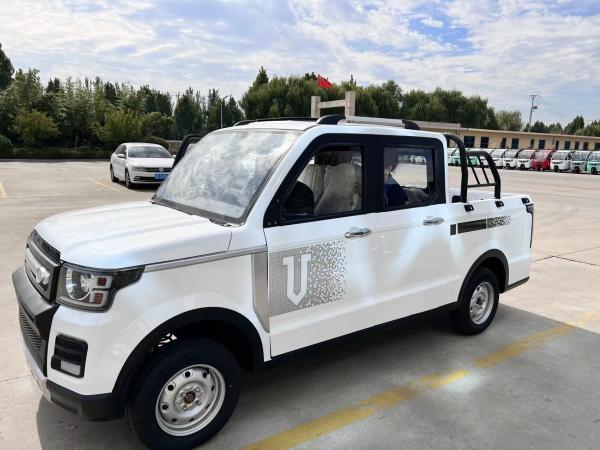 White Electric Pickup Trucks 4000W Pickup Truck Electric Cars Four Wheeler 120