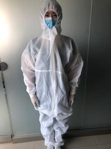 Wholesale Personal Care Hospital Isolation Gowns Anti - Static Waterproof from china suppliers