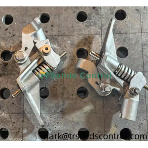 G00159653 replaceable compression assembly with bendpawl