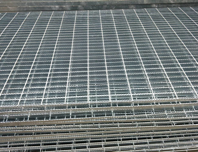 Metal Carbon Steel Galvanized Serrated Bar Grating For Construction And Sidewalk