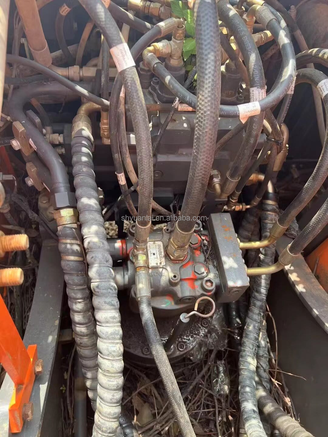 Used Doosan DX130LC-9 Excavator with 66kw Power from Original Korea in Shanghai Yard