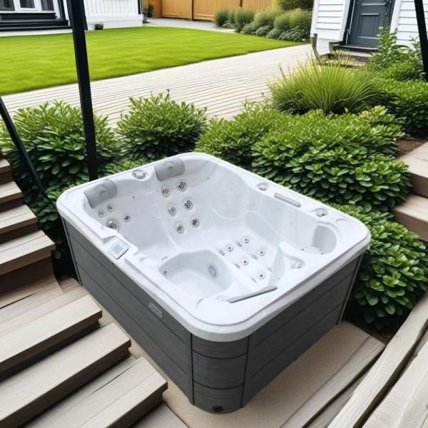 Family Leisure Time Outdoor Jacuzzier Spa Hot Tub with Heating Massage
