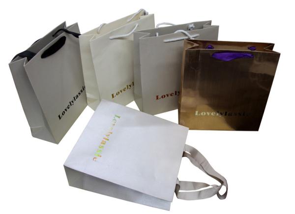 Eco-friendly 200g Golden Paper Carrier Bag With Glued Ribbon Handle, Logo