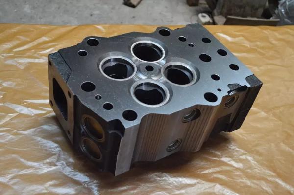 Strengthened Cylinder Head 3811985 3646324 3640321 3081070 3072438 for Cummins