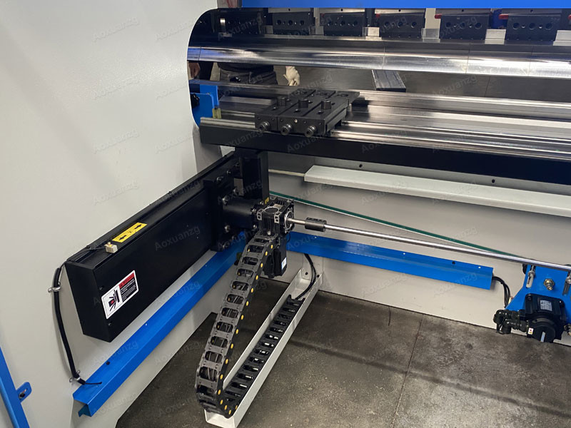 Delem DA53T DA66T 3+1/4+1/6+1/8+1 Customized Hydraulic CNC Press Brake Bending Machine