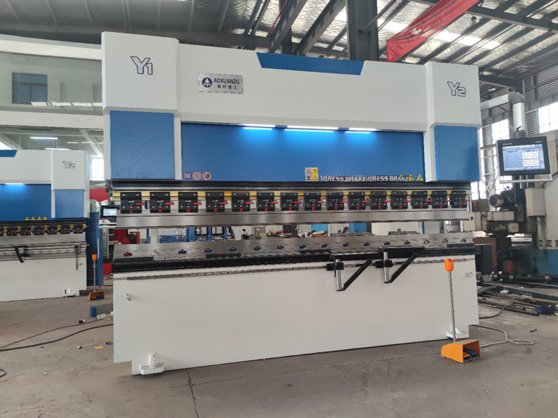 1300kn 7.5kw Hydraulic CNC Press Brake Custom Bending Machine Delem DA58T 4 + 1 Axis