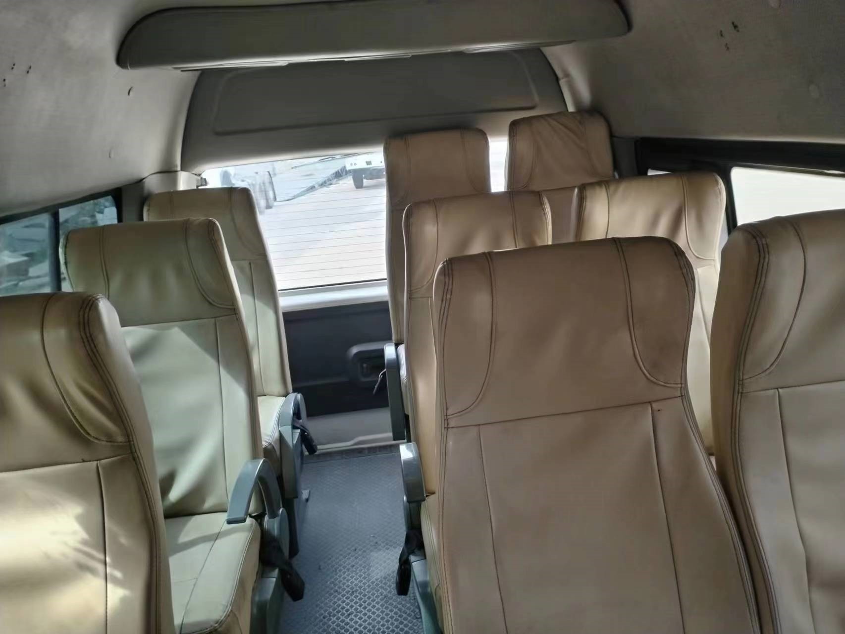 Cheap Second Hand Minibus 18 Seats Used Kinglong Hiace Bus Front Engine Vehicle TV