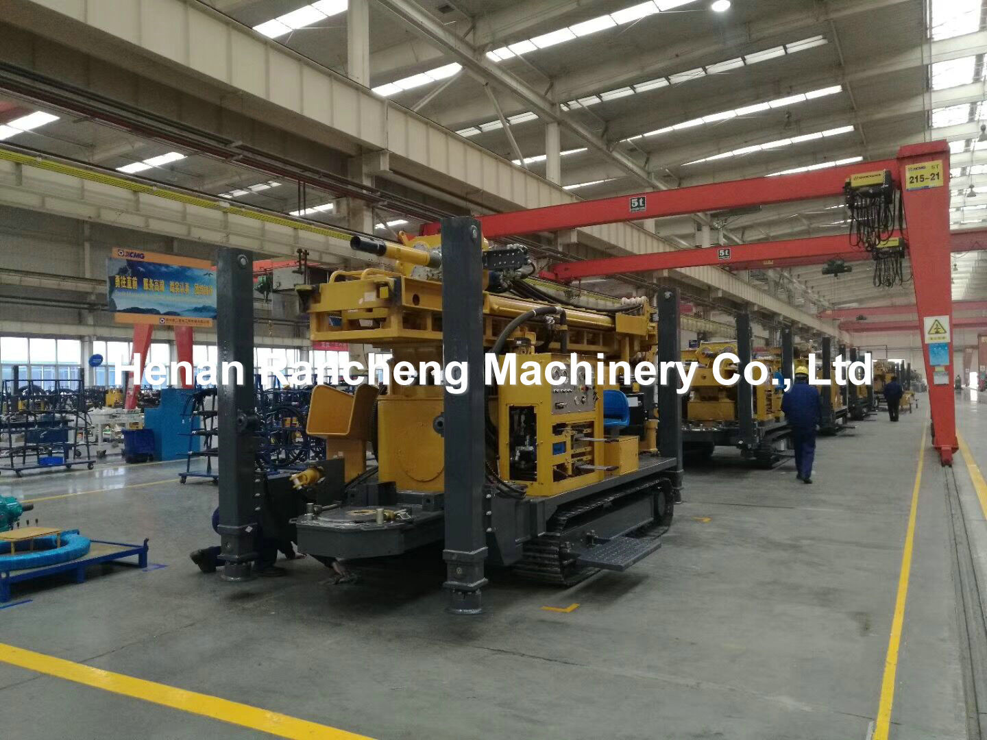 500m Depth Water Well Hydraulic Drilling Machine 113KW Cummins Diesel Engine