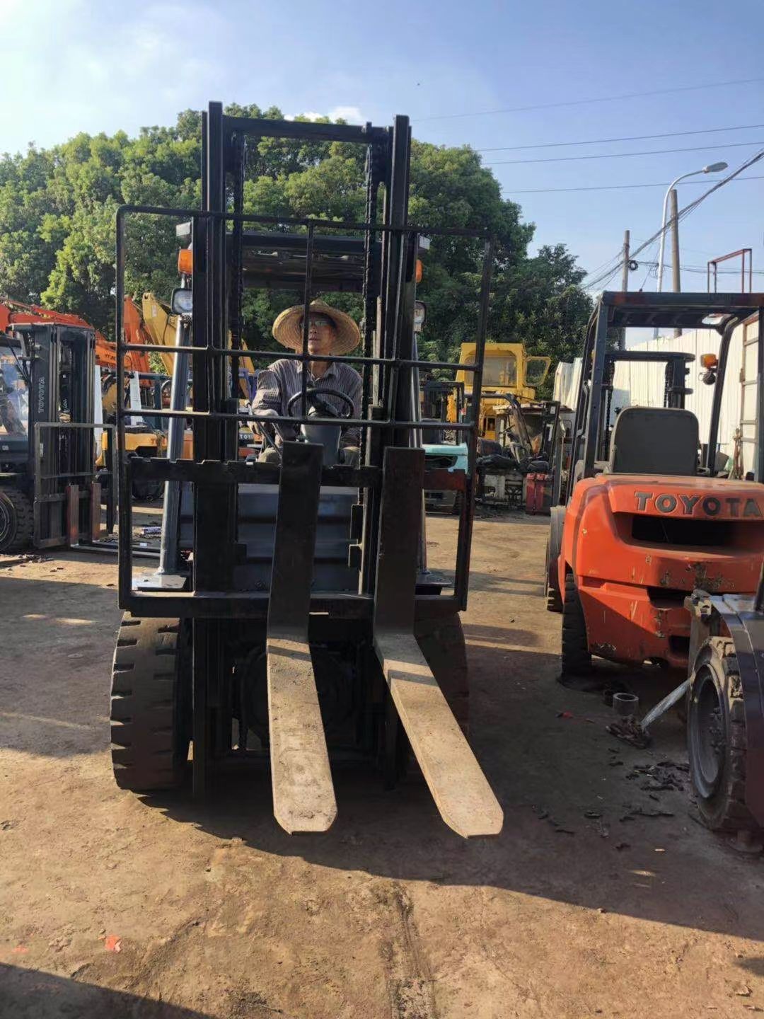 Japan Engine Power Electric Forklift 8F for Safe and Easy Warehouse Material Handling