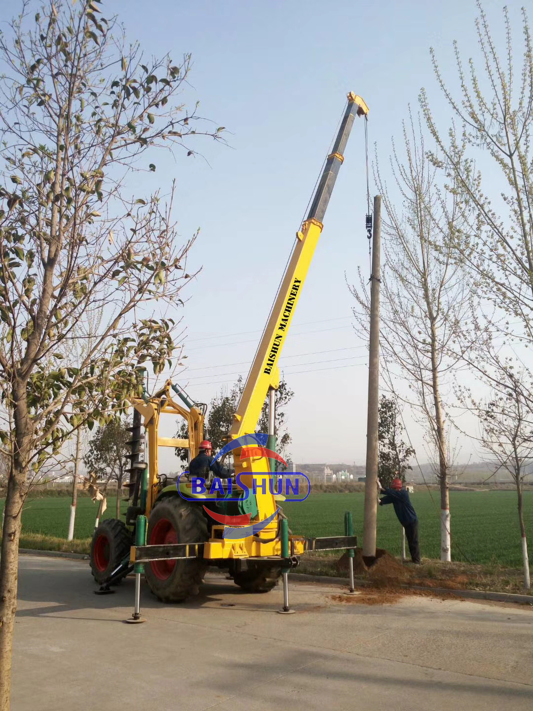 Electrical Installing Hydraulic Digging Electric Concrete Pole Making Machine