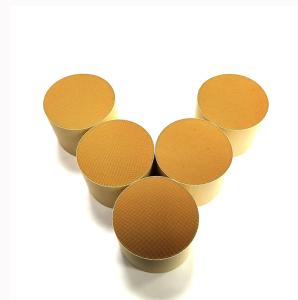 Wholesale EURO2 Ceramic Honeycomb Structure Catalytic Converter Combustor Gasoline Cars from china suppliers