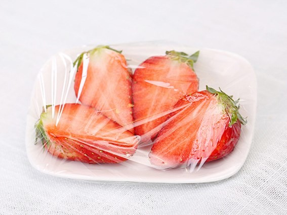 Seal / Freezer Cling Wrap Film , Leak Proof Sticky Plastic Wrap For Household