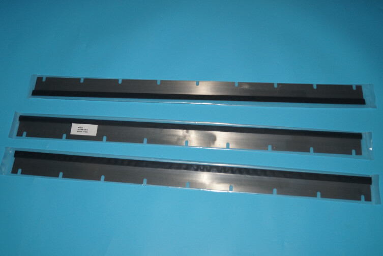 SM74 wash up blade,SM74 machine Rubber washup blade,good quality,9 slots, 822*57*0.5mm