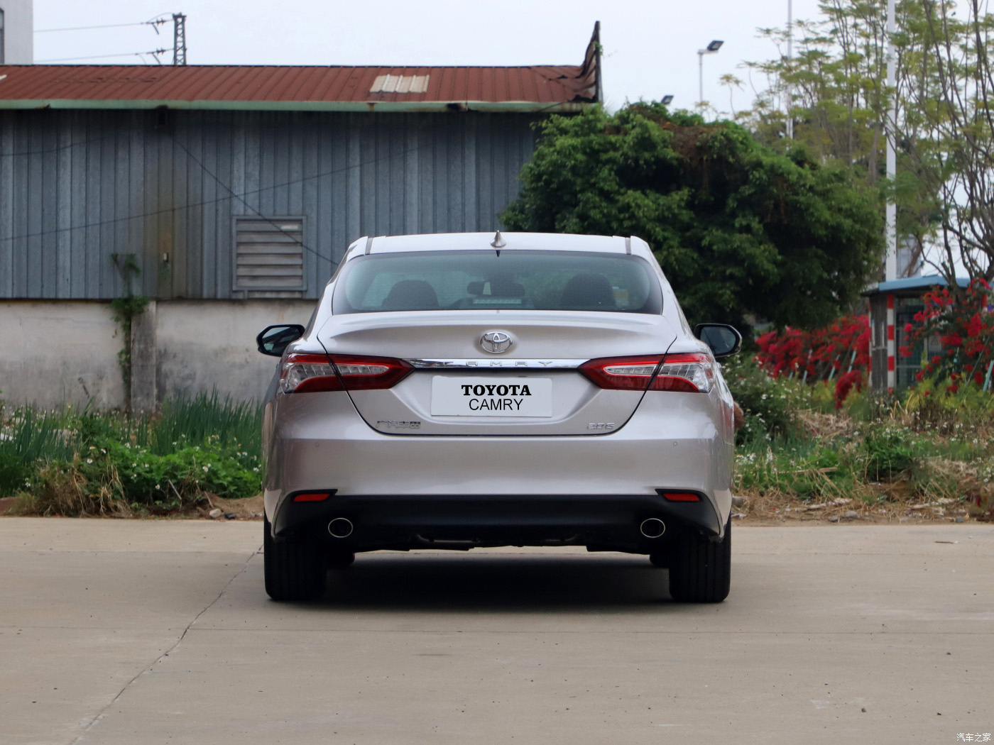 2023 2024 To-yota C-AMRY Second Car Directly Supply LED Camera 10 Electric Suv Fabric 12 Sedan Sunroof 0km Used Car