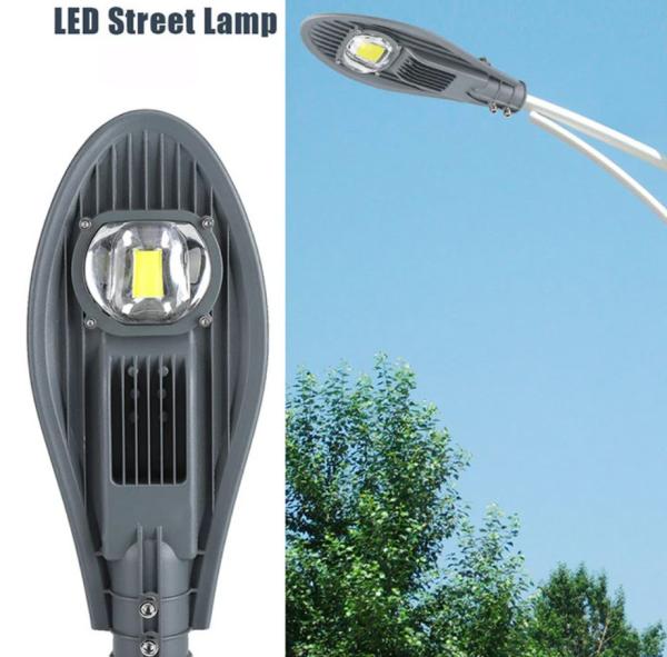 Led Street Light Outdoor IP65 Waterproof High Efficiency 20000mAh Cells
