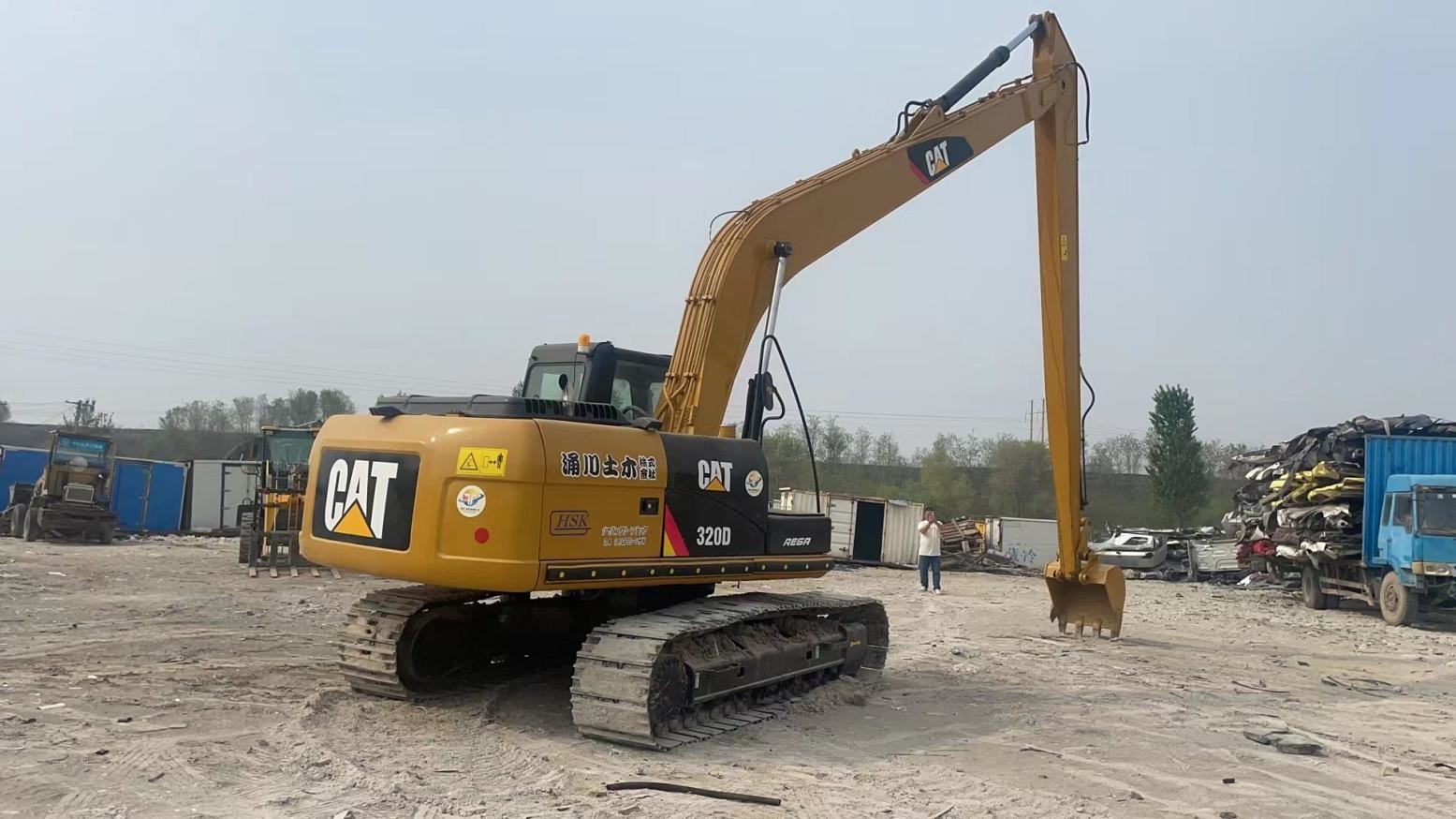 0.52M3 Bucket Capacity Used CAT Excavators 320d Used Excavator Digger With Long Arm