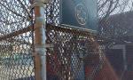 Chain link wire mesh fencing panels