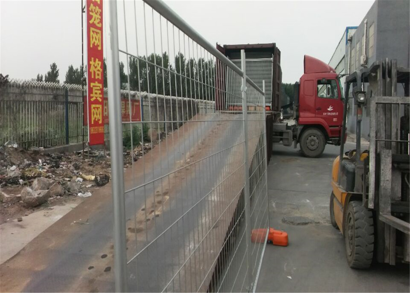 Cheapest NZS Temporary Fence 2000mm height x 2200mm Mesh 60mm x 150mm x 3.5mm diameter 14 microns zinc coated