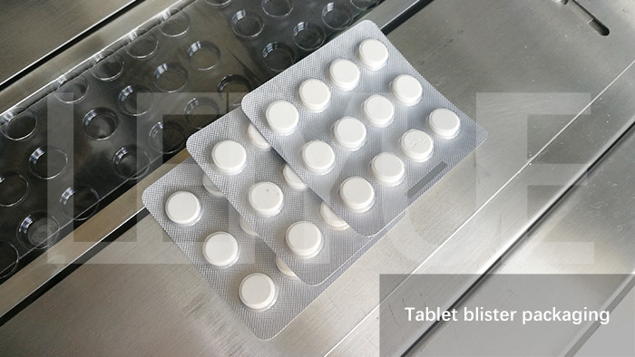 Alu PVC Bqs Blister Packing Machine 12mm Circular Capsule Packaging