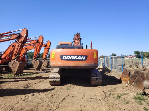 22 Tons New Arrive Used Doosan DH225LC-7 Excavators 1.28m3 Hydraulic Crawler