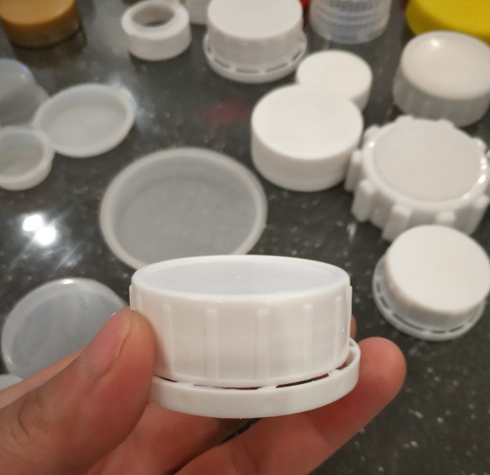 PE Plastic Bottle Screw Caps ISO9001 Childproof 38mm Plastic Caps