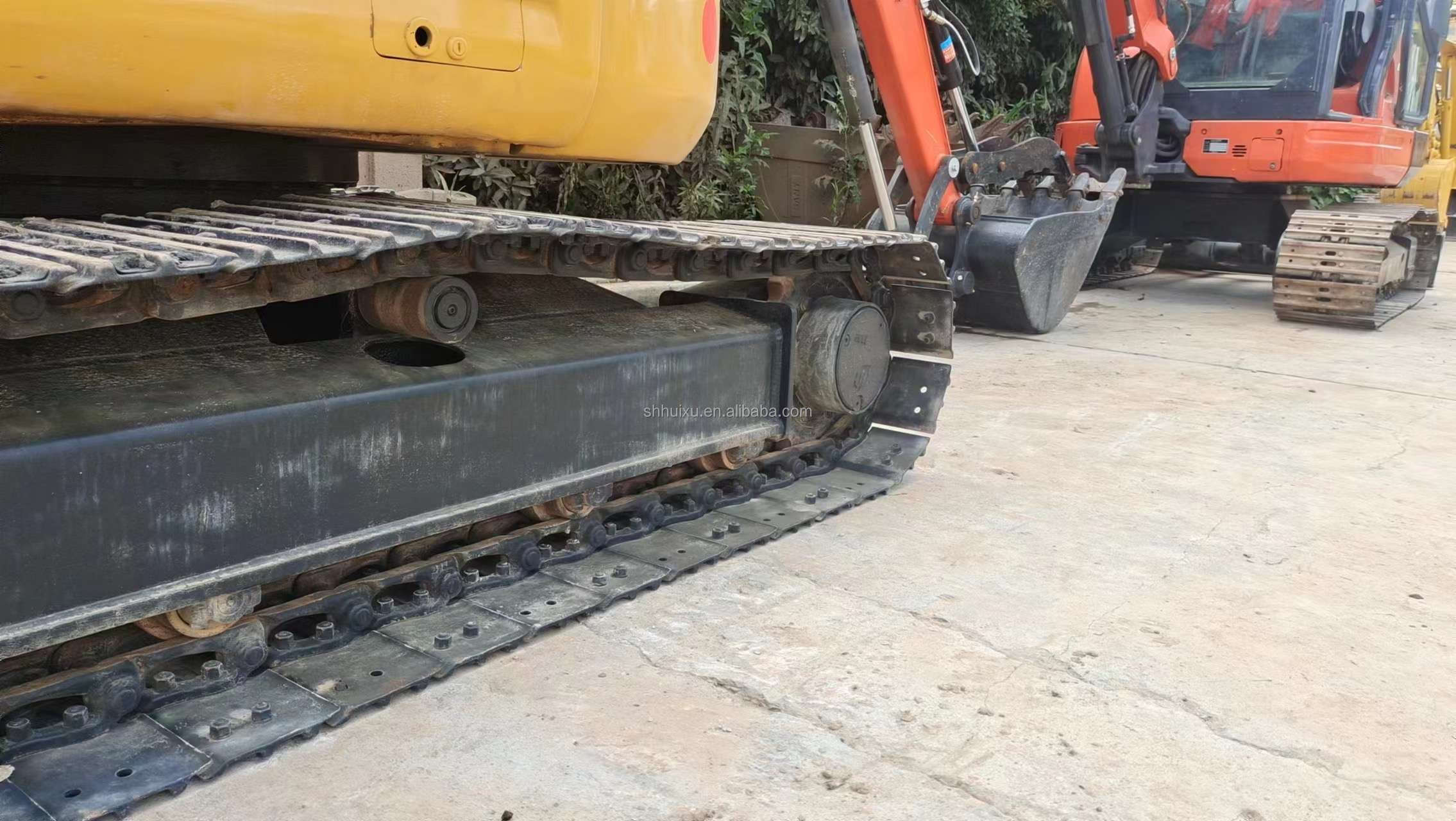 Used mini excavator CAT303 with driving cab hand earth digger China mini digger