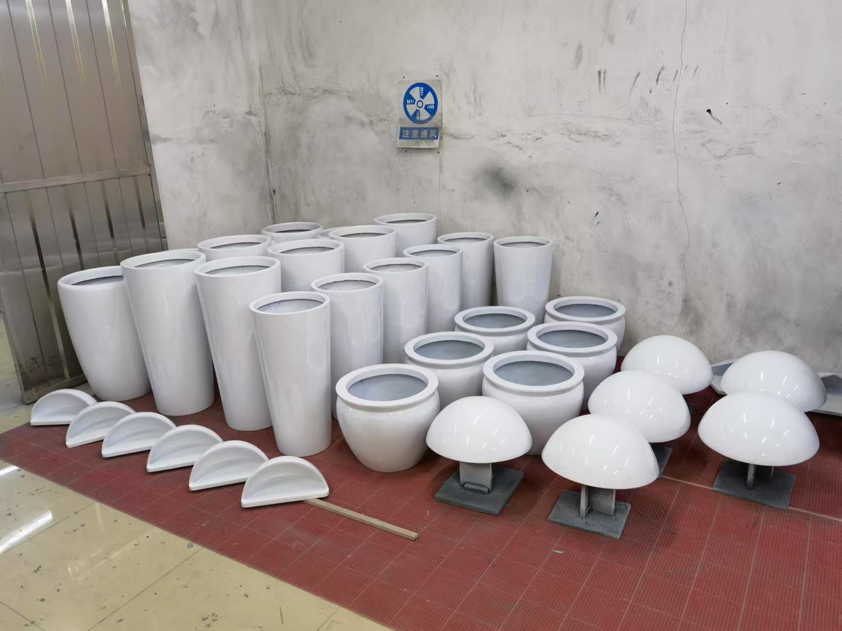 Round Shape Tall Large Fiberglass Flower Pots Customized Logo Printing Resin Fiberglass Plant Box