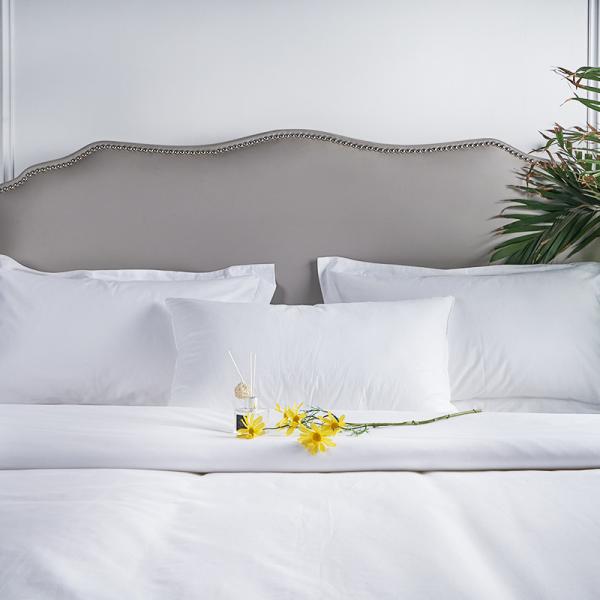 White Rectangle Hotel Pure Luxury Pillow 100% Polyester Neck Pillow Hypoallergen