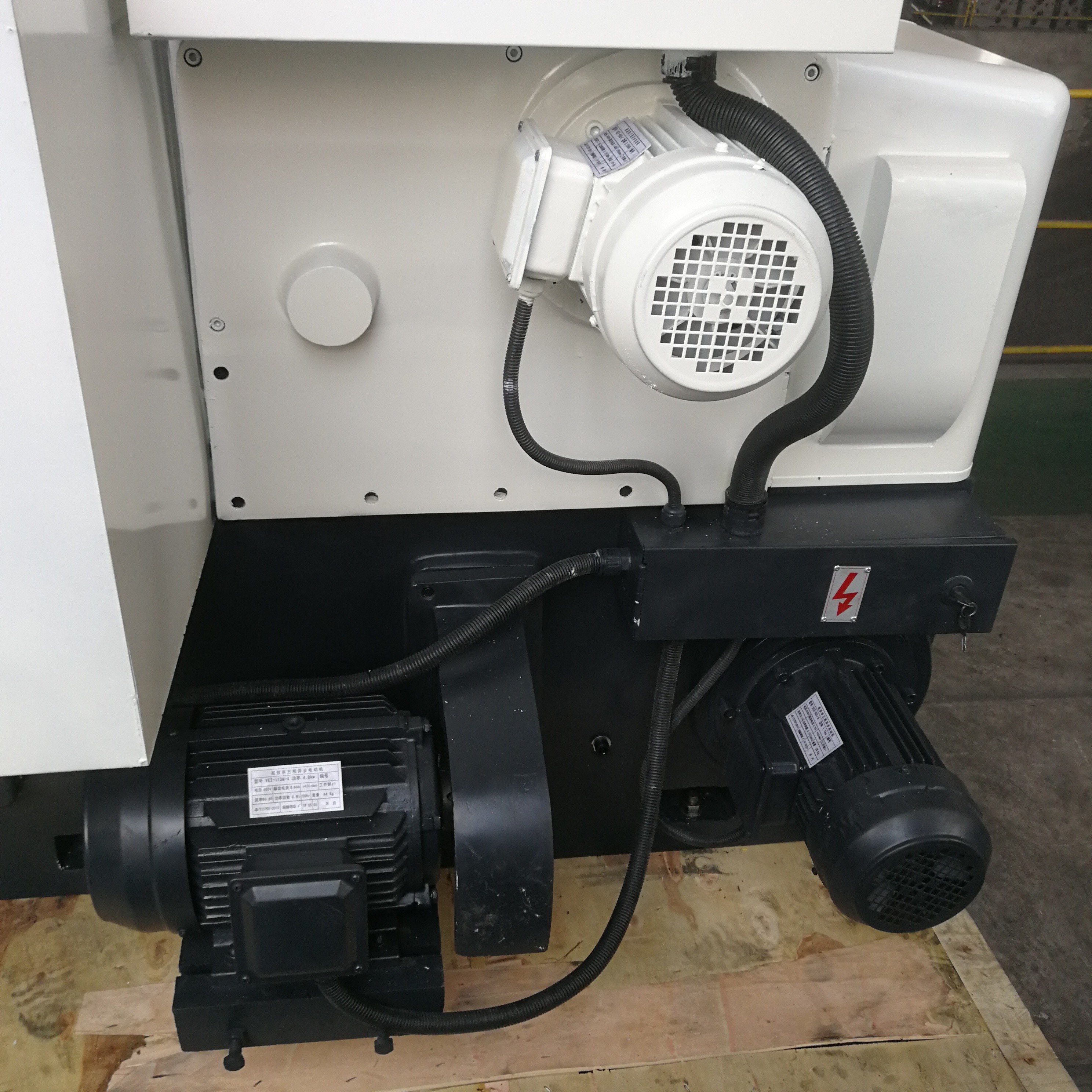 Full Automatic Cnc Hobbing Machine Lathe Equipment Horizontal Type Construction