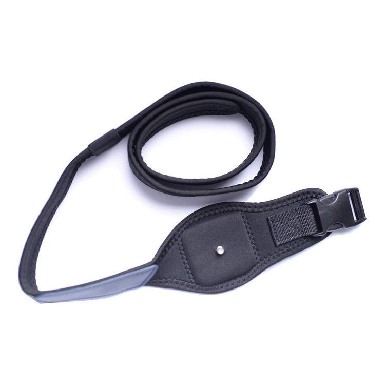 VR straps are easy to use and not easy to fall off