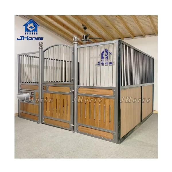European Horse Stalls with Welded Bamboo Front Panels Customizable 4.0m Length