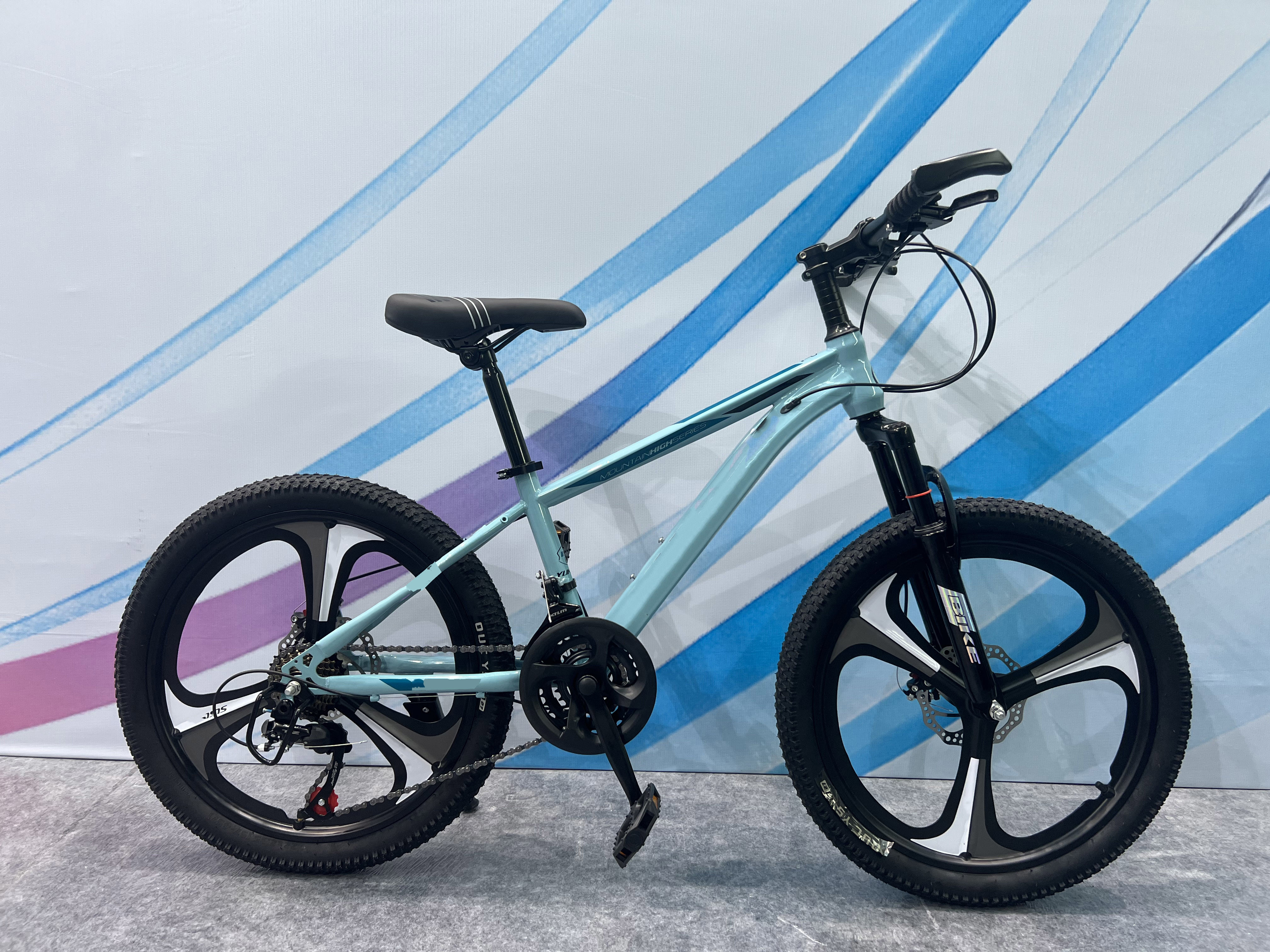 Aluminum Frame Mountain Bike Designed for Optimal Performance on the Mountain