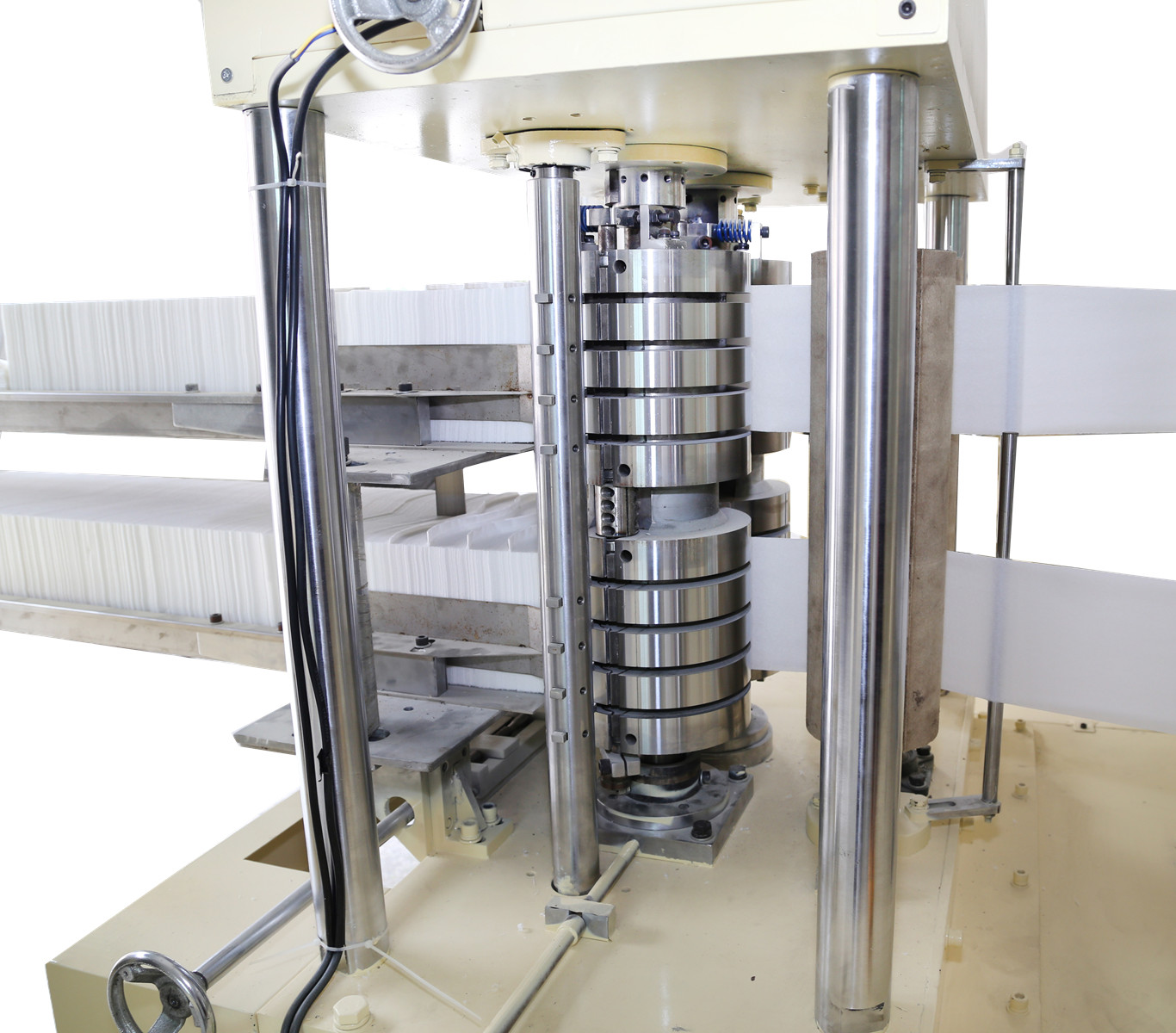 SIEMENS Motor PLC 3000 sheets / min Napkin Manufacturing Machine