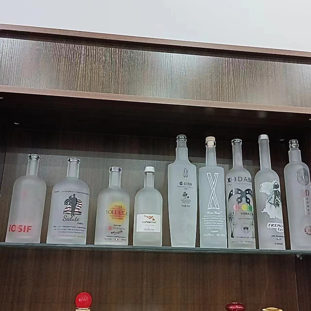 Extra Flint Frosted Vodka 700ml 750ml 1000ml Glass Bottle Rubber Stopper Sealing Type
