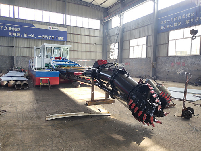 100 Cbm/H 8inch Hydraulic Mud Dredging Boat 16kw With A Blue Color For River Dredging
