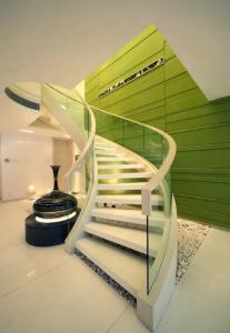 Wholesale Powder Coated Cast Iron Stair Railing Handrail Fittings European art design from china suppliers