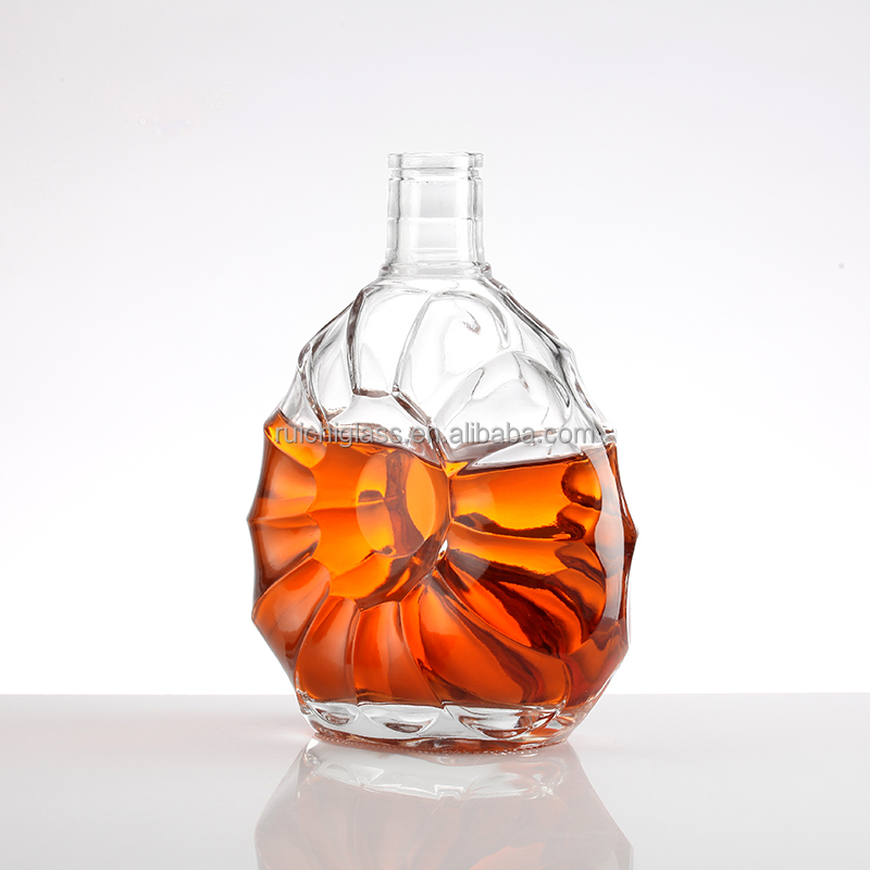 Aluminum Plastic PP Collar Glass Small Bottles for 500ml Wine Liquor Customization