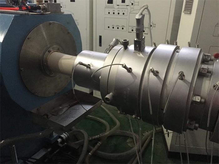 100KW Install Power PVC Pipe Production Line 150 - 250kg/h Production Capacity