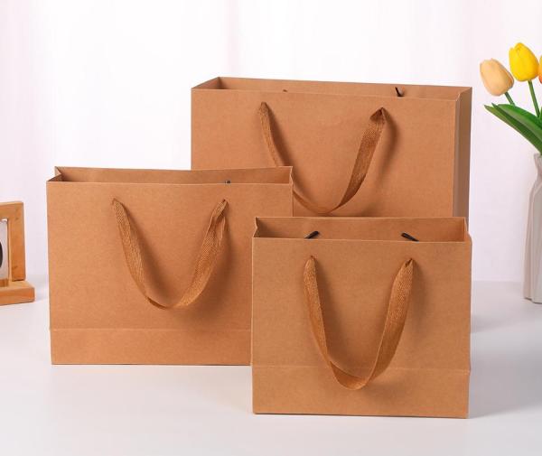 Handbags Kraft Paper Bags Christmas Packaging Gift Bags Gift Clothing Store