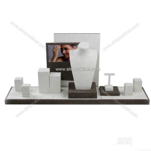 Wholesale Hot sale wholesale red acrylic jewelry display props, jewelry display stand from china suppliers