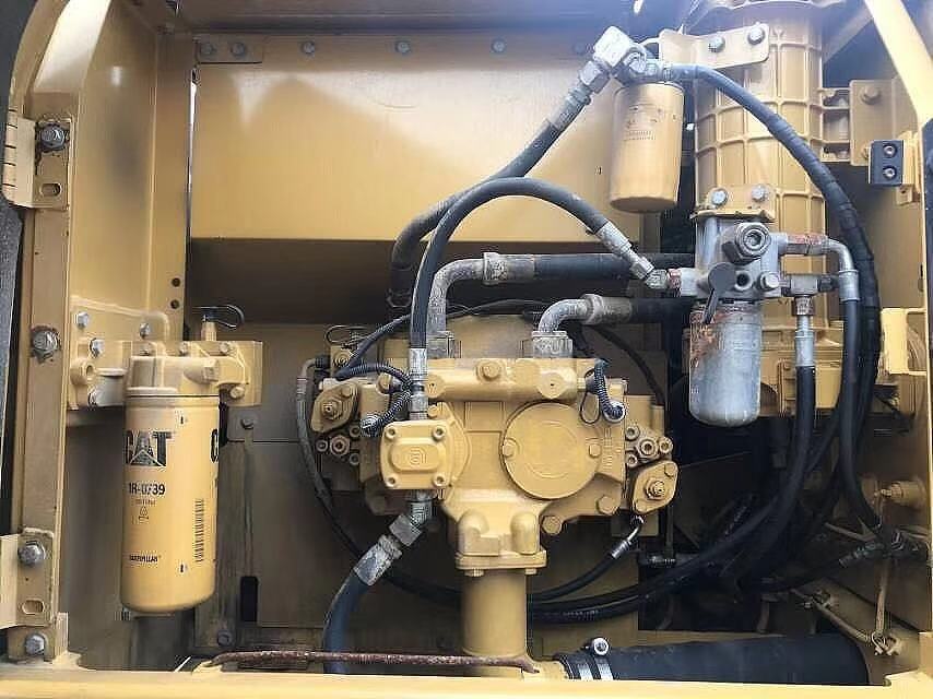 Used excavator caterpillar machinery CAT323 for sale in good condition,good price used excavator