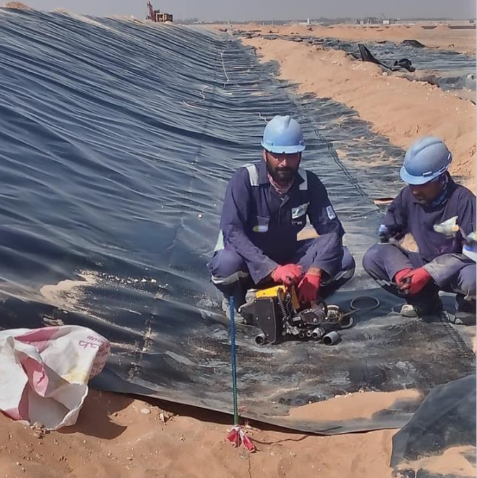 0.2mm-3mm Thickness HDPE/LLDPE/LDPE Geomembrane/Pond Liner for Water Treatment Plants