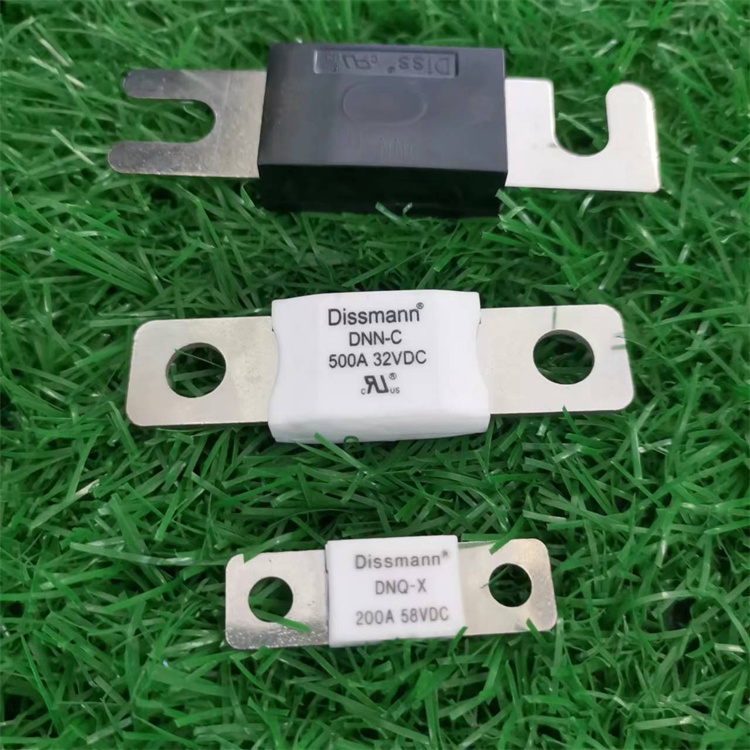 DC80V Flat Plug with Fuse Holder for Electric Vehicle Semiconductor Protection made in China