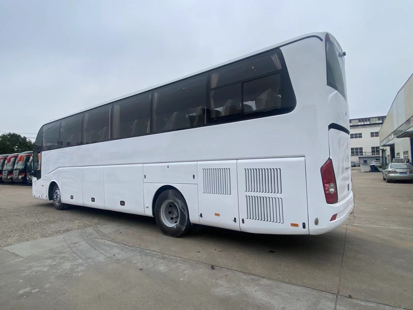Diesel Fuel and Euro 3 Emission 65 Seater Custom Coach Buses for Business Needs