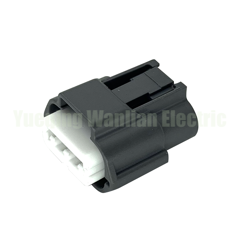 3 Pin Sumitomo Automotive Connector Waterproof Plug 6189-0779 E03FGY-RS