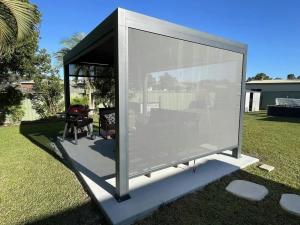 Wholesale Modern Bioclimatica Aluminium 6x6m Pergola Electric Outdoor Pergola Brackets from china suppliers