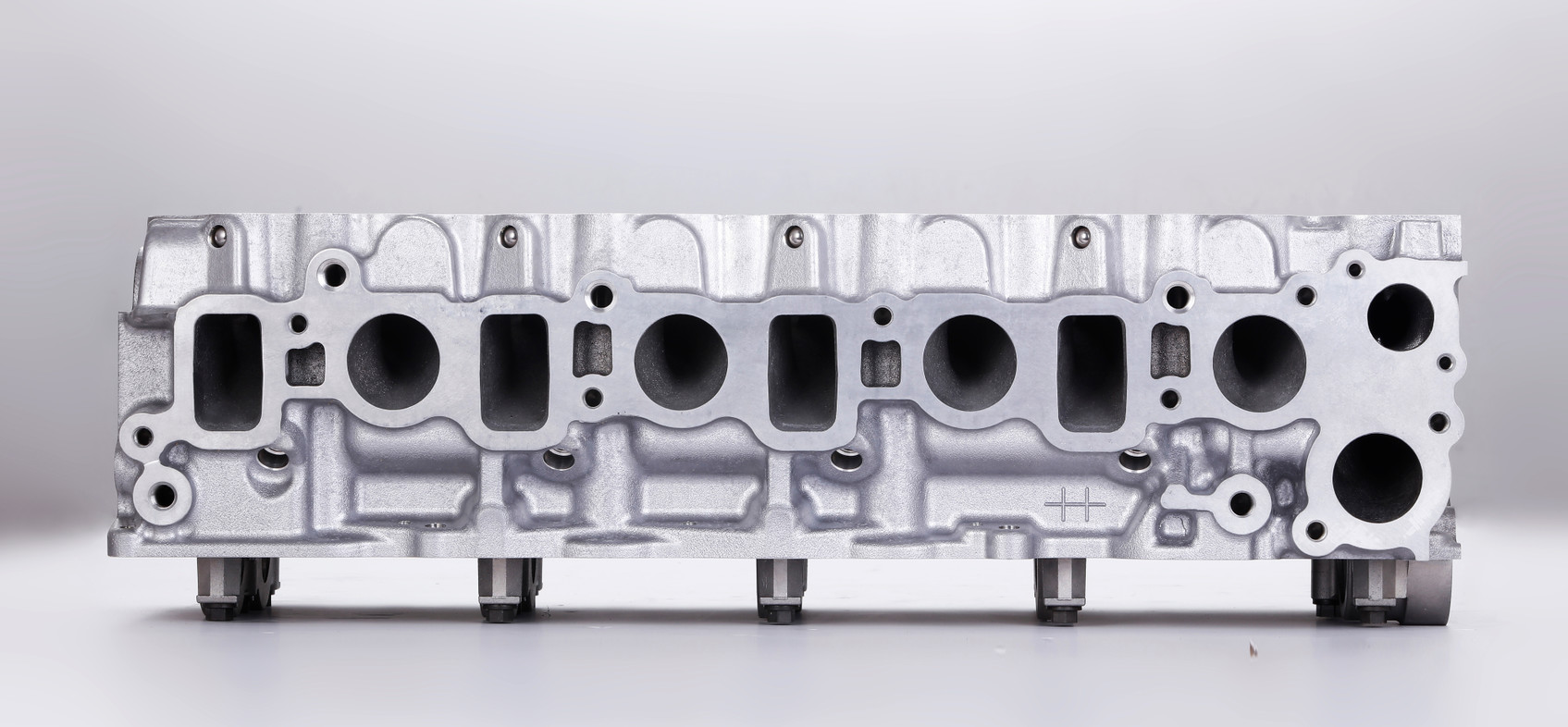 Engine Parts Cylinder Head Diesel Toyota 1KD-FTV 1110130050 1110130080