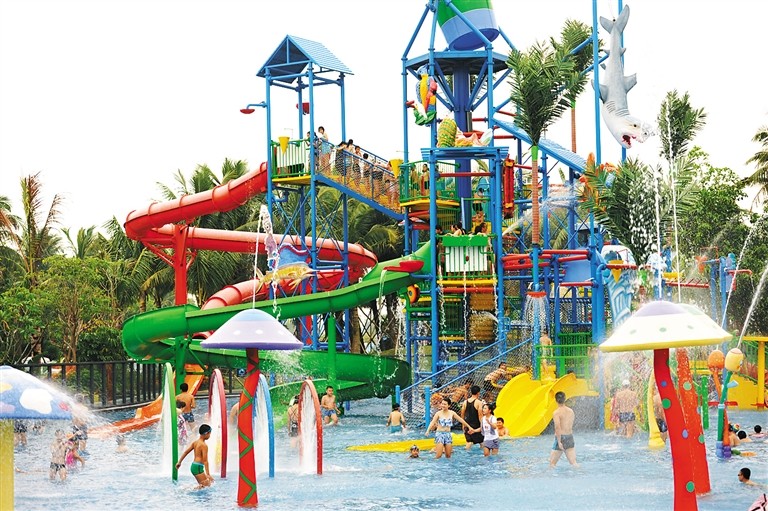Safe and Durable Aqua Park Equipment with Capacity Depends On The Size And Design