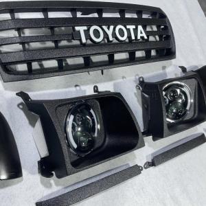 Wholesale OEM Compatible 5311190A09/5310160030 Toyota Land Cruise Original Size Front Grille With Black / White / Chrome Trim from china suppliers