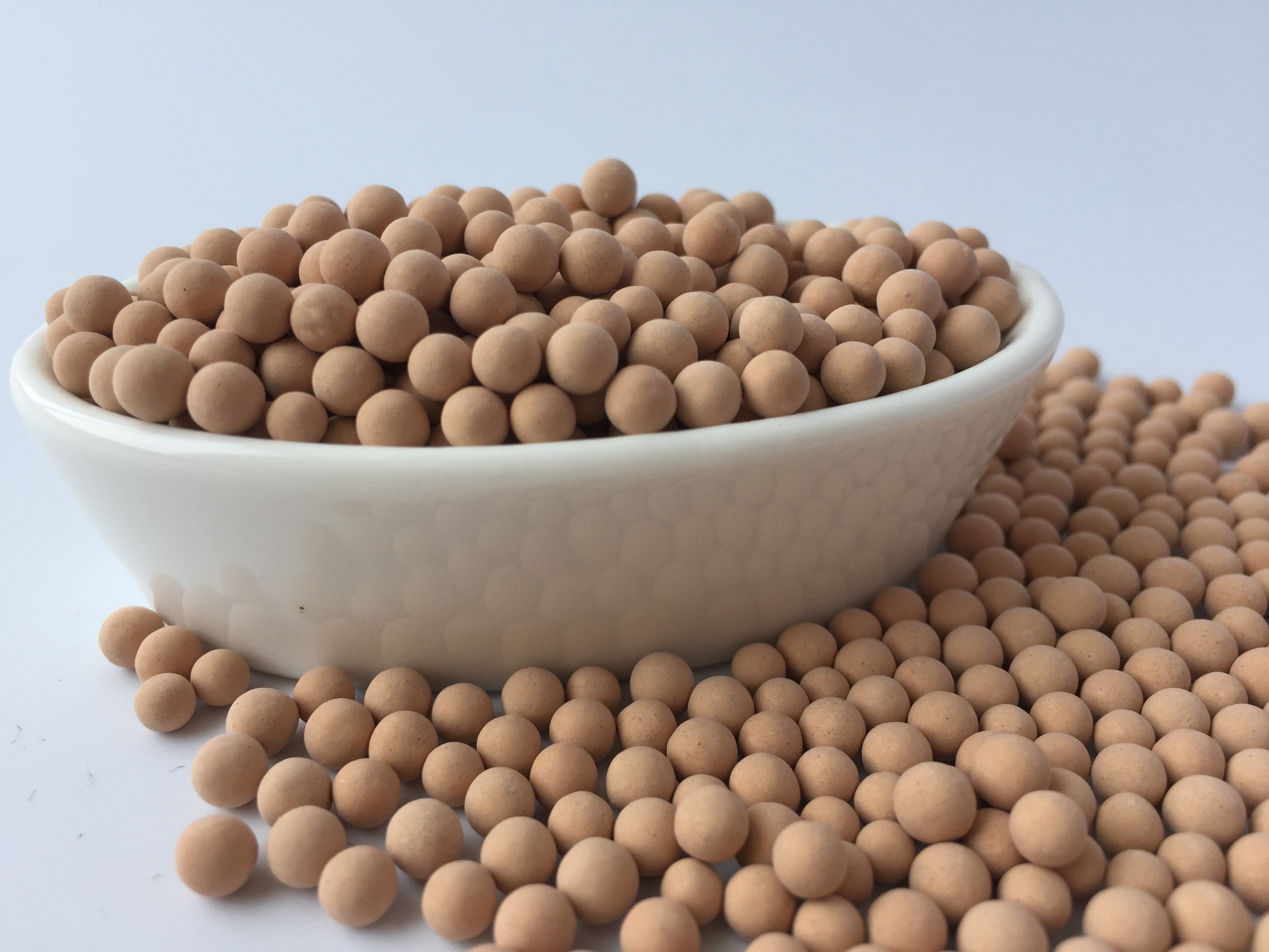 Spherical Particle 4A Molecular Sieve Desiccant SGS REACH Certified 3.0 - 5.0mm